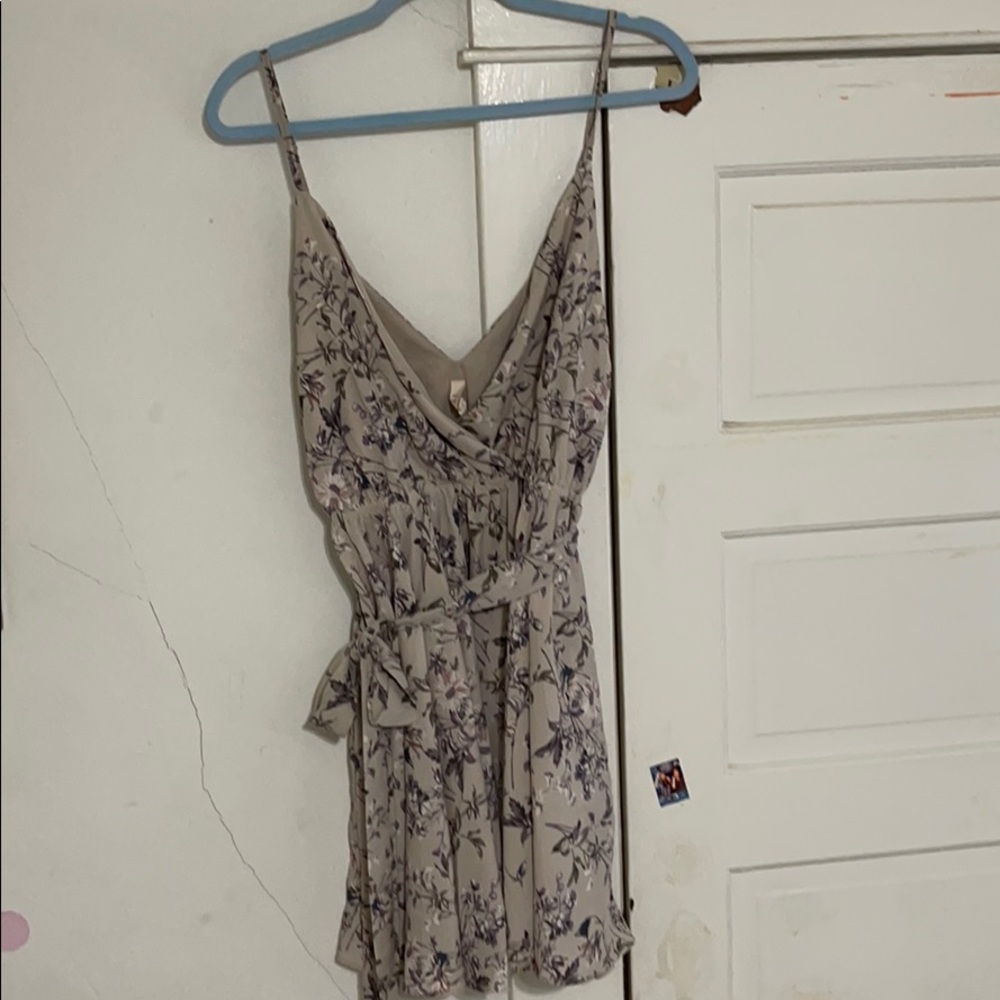 beige/purple flower strappy mini v neck dress